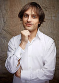 Weltklasse-Pianist Ilya Rashkovskiy kommt nach Lahr und Offenburg Weltklasse-Pianist Ilya Rashkovskiy kommt nach Lahr und Offenburg