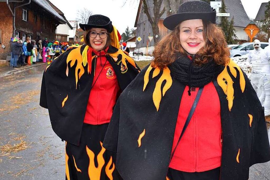 Bunter Umzug in Rötenbach (Foto: Liane Schilling) Bunter Umzug in Rötenbach (Foto: Liane Schilling)