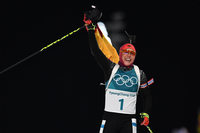 Laura Dahlmeier läuft zu ihrer zweiten Goldmedaille Laura Dahlmeier läuft zu ihrer zweiten Goldmedaille