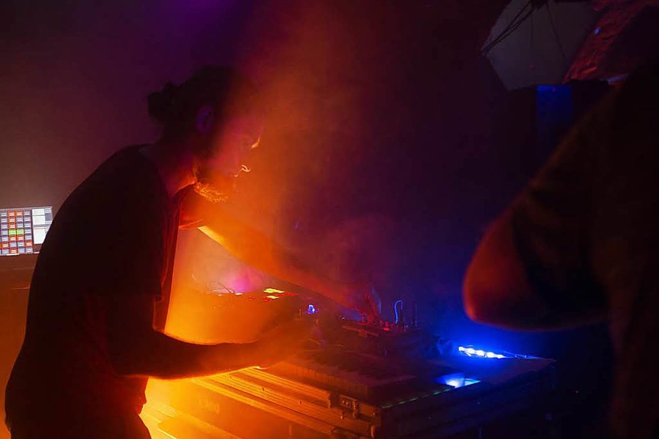 Superdirt und Komfortrauschen im White Rabbit (Foto: Florian Forsbach) Superdirt und Komfortrauschen im White Rabbit (Foto: Florian Forsbach)