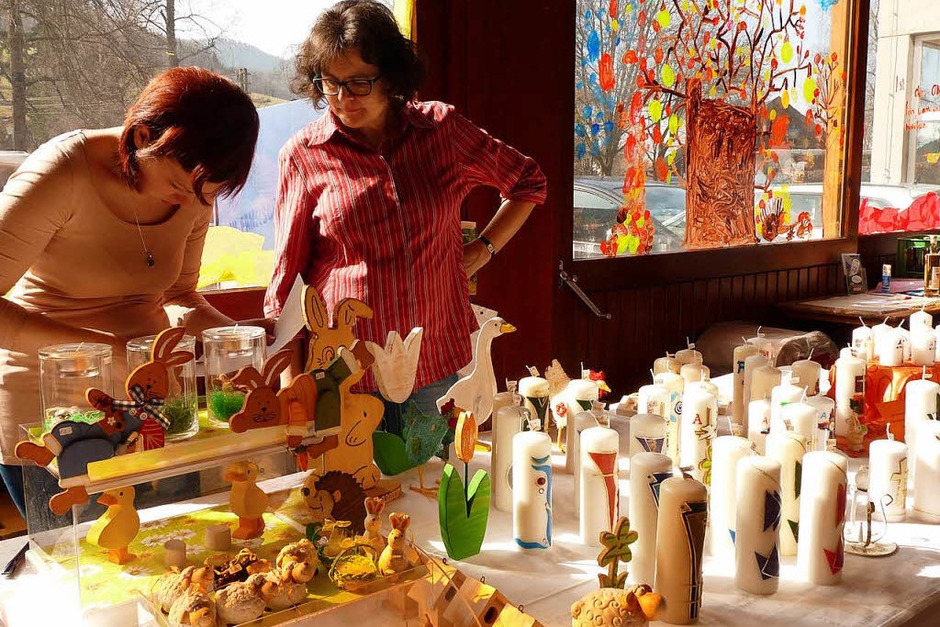 Osterkerzen dürfen auf dem Ostermarkt nicht fehlen. (Foto: Roland Gutjahr) Osterkerzen dürfen auf dem Ostermarkt nicht fehlen. (Foto: Roland Gutjahr)