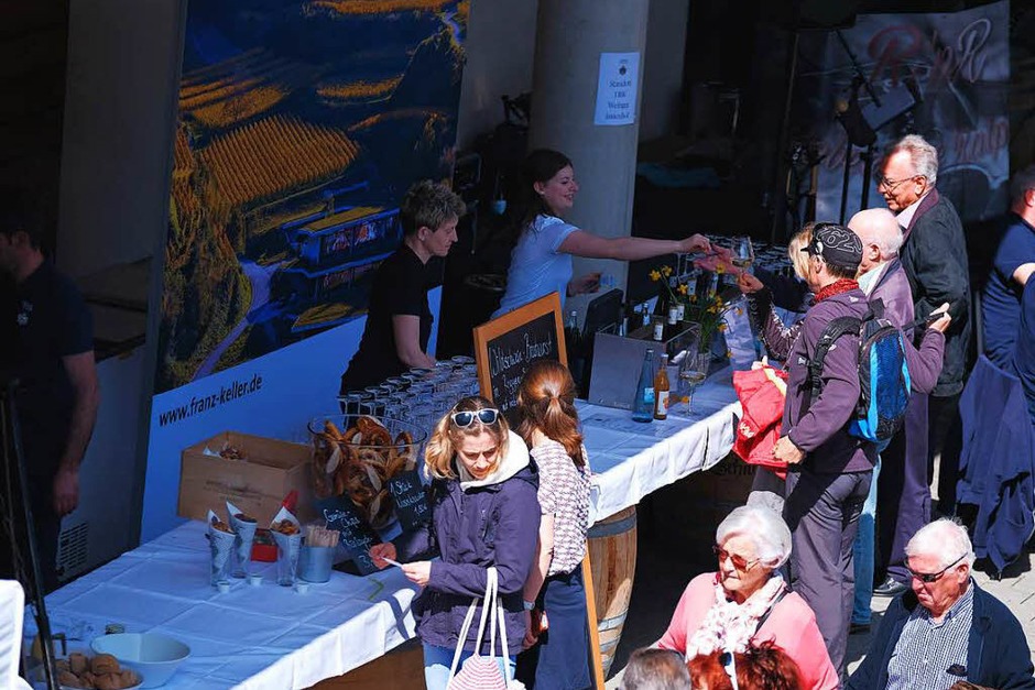 2. Genussmarkt der Badischen Zeitung und dem Weingut Franz Keller. (Foto: Miroslav Dakov) 2. Genussmarkt der Badischen Zeitung und dem Weingut Franz Keller. (Foto: Miroslav Dakov)