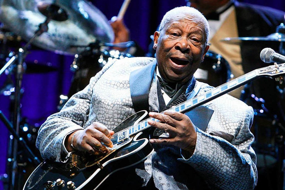 Auch der 2015 verstorbene B.B. King, einer der einflussreichsten Blues-Musiker, spielte ein Gibson-Modell mit dem Namen „Lucille“. (Foto: dpa) Auch der 2015 verstorbene B.B. King, einer der einflussreichsten Blues-Musiker, spielte ein Gibson-Modell mit dem Namen „Lucille“. (Foto: dpa)