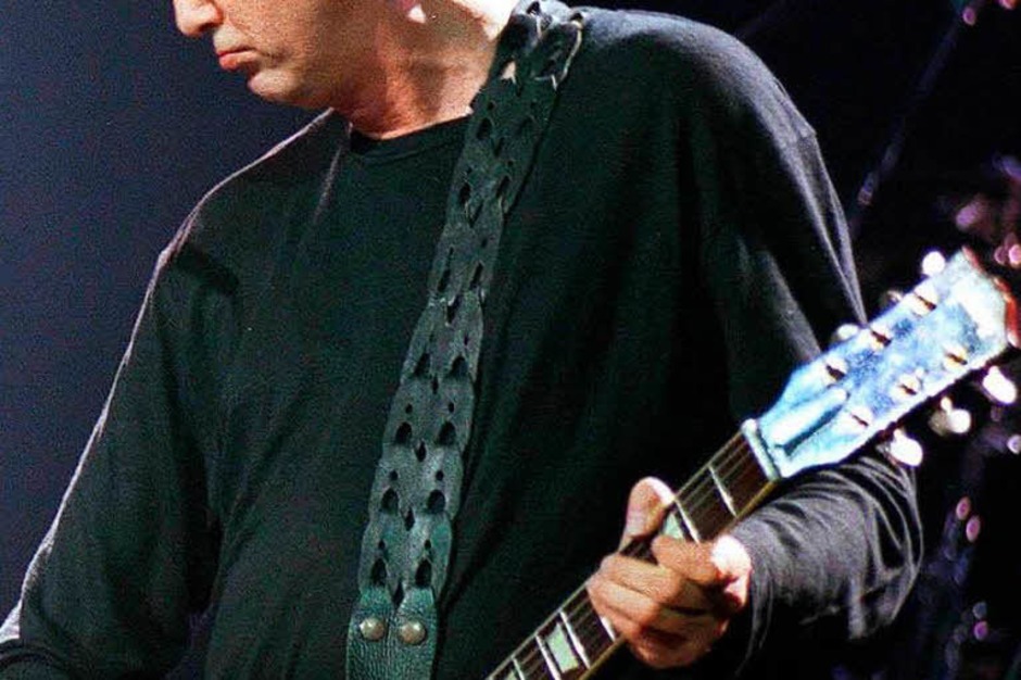 Jimmy Page, Gründer von Led Zeppelin, soll im Lauf seiner Karriere 1500 Gitarren besessen haben. Wie bei vielen anderen galt seine Vorliebe dabei dem Gibson-Modell Les Paul. (Foto: epa apa Hans Techt) Jimmy Page, Gründer von Led Zeppelin, soll im Lauf seiner Karriere 1500 Gitarren besessen haben. Wie bei vielen anderen galt seine Vorliebe dabei dem Gibson-Modell Les Paul. (Foto: epa apa Hans Techt)