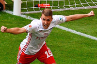 Luca Waldschmidt wechselt wohl vom HSV zum SC Freiburg Luca Waldschmidt wechselt wohl vom HSV zum SC Freiburg