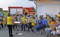 Junge Musiker schließen sich fürs Open Air zusammen Junge Musiker schließen sich fürs Open Air zusammen