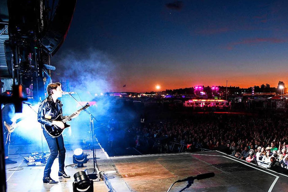 Friedlich und laut: Das Southside Festival feiert 20. Geburtstag (Foto: dpa) Friedlich und laut: Das Southside Festival feiert 20. Geburtstag (Foto: dpa)