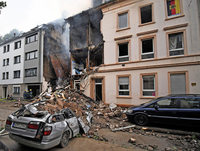 Explosion zerstört Haus Explosion zerstört Haus