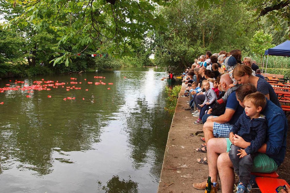 Fischli-Rennen auf der Alten Elz (Foto: Michael Haberer) Fischli-Rennen auf der Alten Elz (Foto: Michael Haberer)