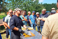 Grillen war gestern: Männer beim Outdoor-Kochen in Schweighausen Grillen war gestern: Männer beim Outdoor-Kochen in Schweighausen