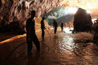 Fotos: Gefährlicher Rettungseinsatz für Jungen in thailändischer Höhle Fotos: Gefährlicher Rettungseinsatz für Jungen in thailändischer Höhle