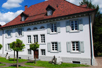 Diebe klauen Gartenstühle am Textilmuseum in Wehr Diebe klauen Gartenstühle am Textilmuseum in Wehr