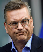 Grindel sieht sich fest im Sattel Grindel sieht sich fest im Sattel