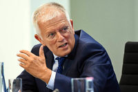 Umfrage: 56 Prozent der Stuttgarter sind unzufrieden mit OB Kuhn Umfrage: 56 Prozent der Stuttgarter sind unzufrieden mit OB Kuhn