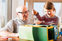 6 Betreuungsmöglichkeiten für Kinder, die Eltern das Leben erleichtern 6 Betreuungsmöglichkeiten für Kinder, die Eltern das Leben erleichtern