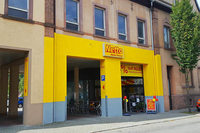 Dieser knallgelbe Discounter verstößt gegen den Bebauungsplan Dieser knallgelbe Discounter verstößt gegen den Bebauungsplan