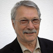 Henning Venske verabschiedet sich mit "Summa Summarum" auch in der Buchhandlung Kastl in Lörrach von der Bühne Henning Venske verabschiedet sich mit "Summa Summarum" auch in der Buchhandlung Kastl in Lörrach von der Bühne