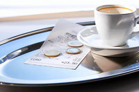 Muss ich rasch meinen Espresso runterkippen, wenn neue Gäste warten? Muss ich rasch meinen Espresso runterkippen, wenn neue Gäste warten?