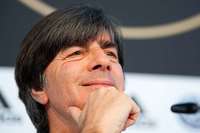 Löw: "Wir wollen uns nicht irgendwie durchwursteln." Löw: "Wir wollen uns nicht irgendwie durchwursteln."