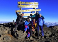 Ein Vortrag von zwei Massai-Bergführern Ein Vortrag von zwei Massai-Bergführern