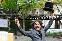 Seit 33 Jahren imitiert Albert de Paris Charlie Chaplin im Europa-Park Seit 33 Jahren imitiert Albert de Paris Charlie Chaplin im Europa-Park
