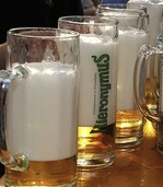 Auftakt mit Freibier und Blasmusik Auftakt mit Freibier und Blasmusik