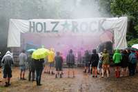 Das Holzrock Open Air bietet der linken Subkultur eine Plattform Das Holzrock Open Air bietet der linken Subkultur eine Plattform