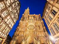 Straßburg ist nicht nur beliebtes Touristen-Ziel, sondern auch Jobmotor Straßburg ist nicht nur beliebtes Touristen-Ziel, sondern auch Jobmotor