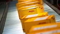 DHL sagt, dass Pakete von Amazon nicht bevorzugt werden DHL sagt, dass Pakete von Amazon nicht bevorzugt werden
