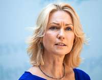Manuela Schwesig legt SPD-Vorsitz wegen Krebserkrankung nieder Manuela Schwesig legt SPD-Vorsitz wegen Krebserkrankung nieder