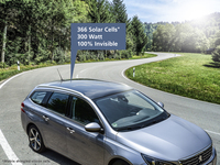 Photovoltaik-Autodach aus Freiburg könnte künftig Solarstrom liefern Photovoltaik-Autodach aus Freiburg könnte künftig Solarstrom liefern