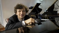 Konzertpianist Mikhail Mordvinov spielt im Augustinum Freiburg Konzertpianist Mikhail Mordvinov spielt im Augustinum Freiburg