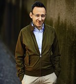 Thomas Meyer stellt die Fortsetzung seines populären Wolkenbruch-Romans in der Bücherstube vor. Thomas Meyer stellt die Fortsetzung seines populären Wolkenbruch-Romans in der Bücherstube vor.
