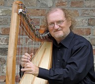 Christoph Pampuch gibt Harfenkonzert in der altkatholischen Kirche in Bad Säckingen Christoph Pampuch gibt Harfenkonzert in der altkatholischen Kirche in Bad Säckingen