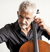 Juris Teichmanis' Projekt "Bach pur" in der Freiburger Christuskirche Juris Teichmanis' Projekt "Bach pur" in der Freiburger Christuskirche