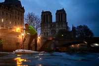 Zum ersten Mal seit mehr als 200 Jahren gibt es keine Weihnachtsmesse in Notre-Dame Zum ersten Mal seit mehr als 200 Jahren gibt es keine Weihnachtsmesse in Notre-Dame