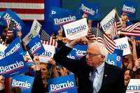 Sanders gewinnt zweite Vorwahl im US-Präsidentschaftsrennen knapp Sanders gewinnt zweite Vorwahl im US-Präsidentschaftsrennen knapp