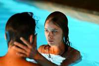 Christian Petzolds Liebesfilm "Undine" spielt im heutigen Berlin Christian Petzolds Liebesfilm "Undine" spielt im heutigen Berlin