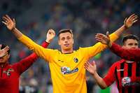 SC-Freiburg-Torhüter Alexander Schwolow wechselt zu Hertha BSC SC-Freiburg-Torhüter Alexander Schwolow wechselt zu Hertha BSC