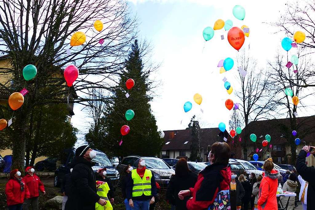 Verdi protestiert für faire Löhne in Oberberg Fachklinik Rhein Jura