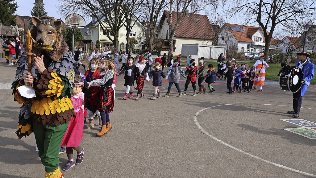 Tanz und Gesang in Gündlingen Breisach Badische Zeitung