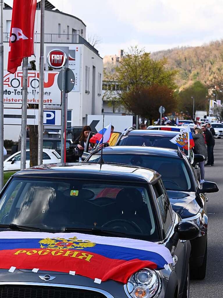 Fotos Prorussischer Autokorso und Gegendemos in Lörrach Lörrach