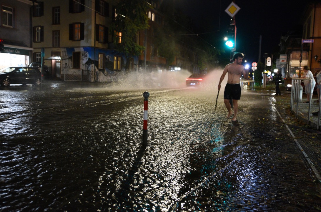 Unwetter in Freiburg Gewitter mit Starkregen sorgt für überflutete