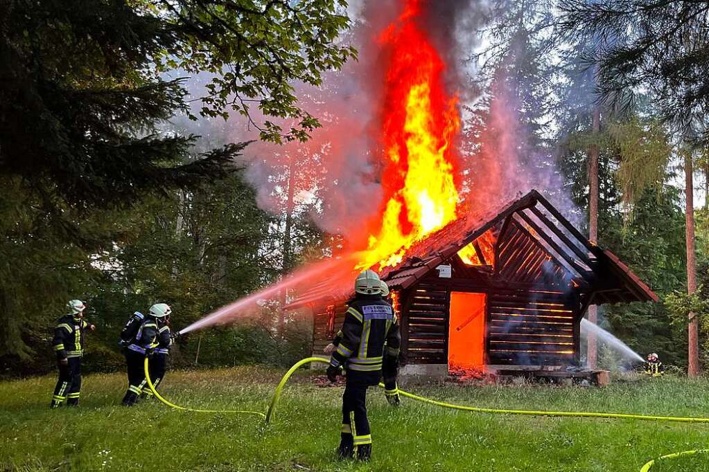 Mann In Kandern Soll Feuer Gelegt Haben Um Seine Schizophrenen