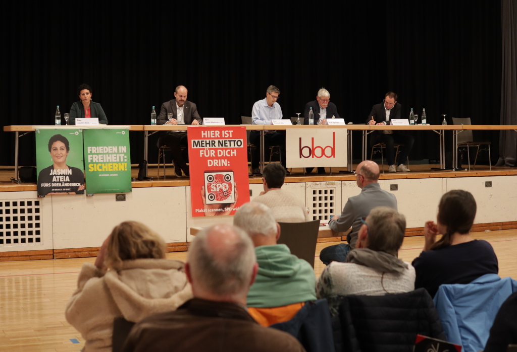 Gelassener Wahlkampfabend Bundestagskandidaten Von Cdu Spd Und Gr Nen