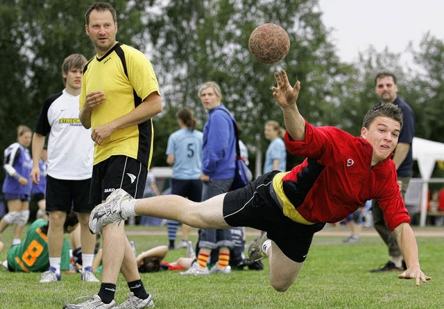 Handball Turnier Meissenheim<?ZE?><?ZE?>Ottenheimer Spieler beim Sprungwurf  | Foto: Aukthun-Grmer Peter