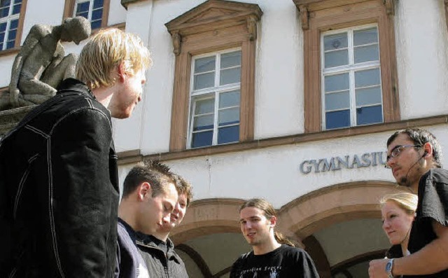 Grund zu feiern: 49 Schler haben am S...hen Gymnasium  das Abitur bestanden.    | Foto: Archivfoto: Katharina Meyer