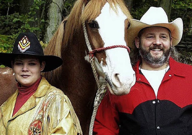 Der singende Wirt Dieter Philipp mit Tochter Sabrina   | Foto: BZ