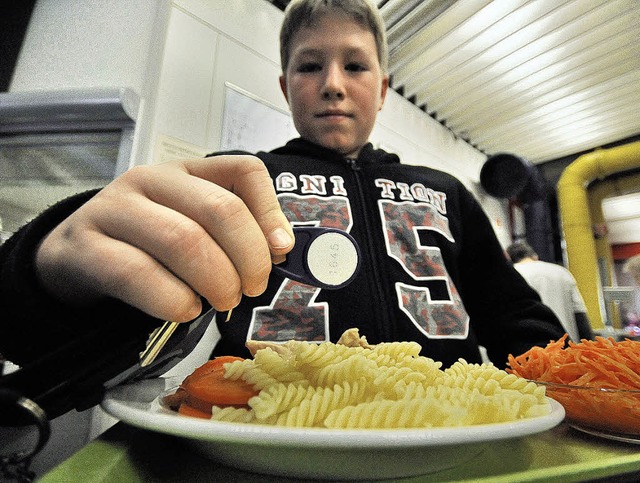 Bezahlt wird das Mittagessen in den Fr...rd, wer nur einen Euro dafr bezahlt.   | Foto: ingo schneider