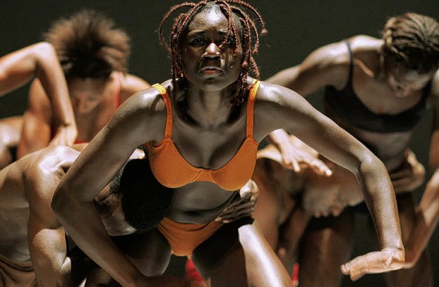 Die Compagnie des afrikanischen Choreo... Maalem erffnet die neue Tanzsaison.   | Foto: Promo